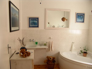 Bathroom - Captain's Cabin Suite