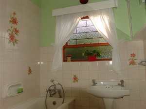 Bathroom - Feathers Suite