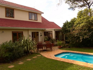 Bradclin House - Guest House with 3 Self-Catering Suites, Pinelands