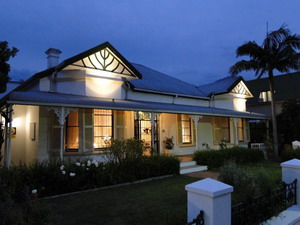 Fynbos Villa Guesthouse, Stellenbosch - Click for larger image