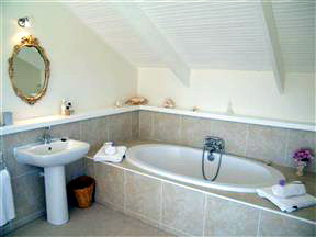 Guinea Fowl House Bed and Breakfast