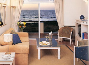 Lounge with sea view