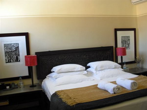 Liberty Lodge - The Madiba Room - click for a close up view...