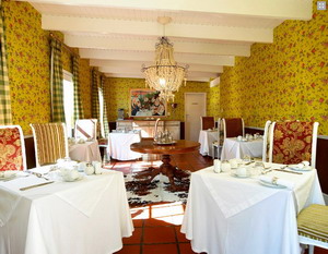 Dining - Maison Chablis, Guest House, Franschhoek, Cape Winelands - South Africa - Click for larger image