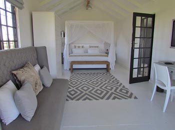 Honeymoon Suite at Plett River Lodge - Click for larger image