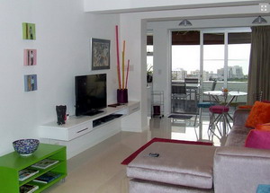 121 Ocean View Drive Studio Apartment
