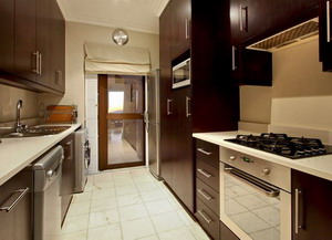 4 Clifton Court