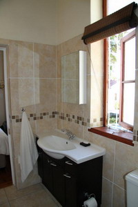 5 Camp Street Self-Catering Guest House - Click for larger image, close to return