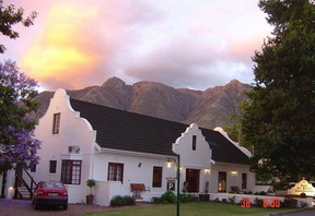 Aan de Oever Guesthouse