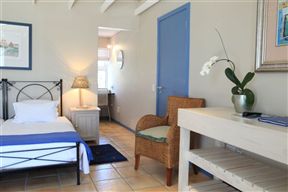 Abalone Guest Lodge