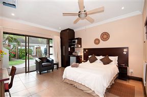 Africa Beach Bed and Breakfast, Port Elizabeth