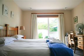 Avenues Guest Lodge