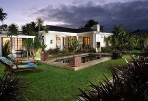 Beachwalk Bed and Breakfast in Port Elizabeth, South Africa