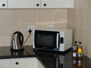 Kitchen - Bradclin Beach - Self-Catering 2 bedroom apartment, Blouberg, Cape Town, Western Cape, South Africa - click for larger image