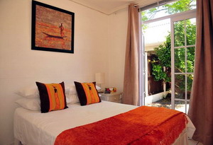 Living room and kitchenette - Bradclin Sport, Newlands - Cape Town, Western Cape, South Africa - click for larger image