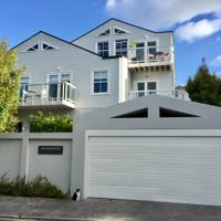 Cricklewood Place - Luxury Holiday Homes