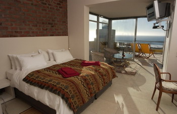 Crayfish Lodge Sea & Country Guest House, Gansbaai, Western Cape, South Africa - click for larger image