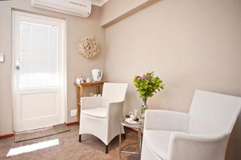 Earthbound Bed and Breakfast in Oudtshoorn, South Africa