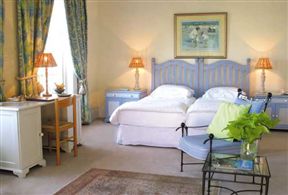 Essenwood House