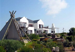 Farr Out Guest House