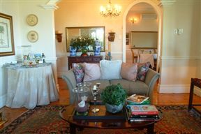 Goble Palms Guest Lodge & Urban Retreat