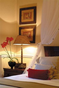 Goble Palms Guest Lodge & Urban Retreat