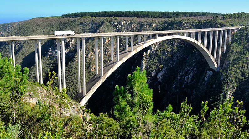 Bungee jumping from the Bloukrans Bridge, South Africa