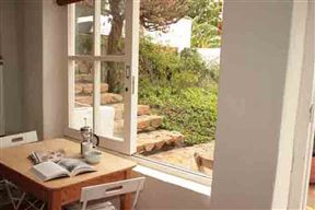 InAWEstays Cottages, Gardens, Cape Town