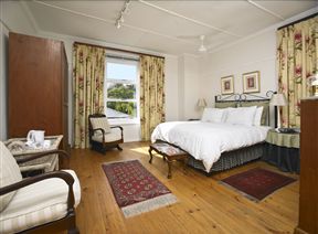 La Fontaine Guest House