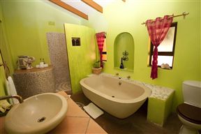 La Roca Guesthouse