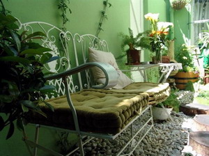 La Rose Bed and Breakfast - click for larger version