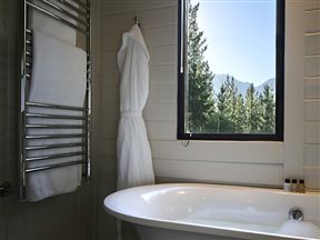 Lalapanzi Lodge