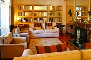 Guest lounge - click for a closer view