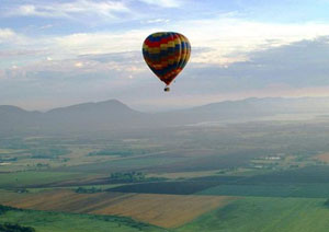 Hot air balloon safari in Limpopo Province - courtesy South African Tourism