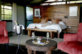 Makakatana Bay Lodge