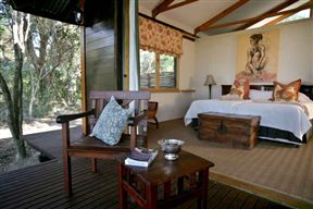 Makakatana Bay Lodge