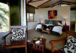 Makakatana Bay Lodge