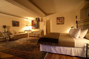 Moontide Guest Lodge