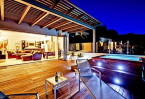 Sea and Rock Villa