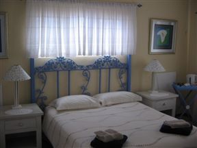 Sir Lambert's Guesthouse