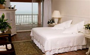 The Pink Lodge on the Beach