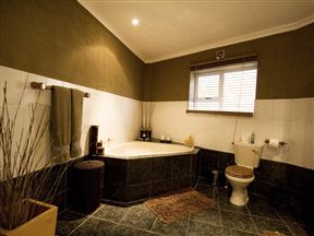 Roundhouse Guesthouse, Gansbaai