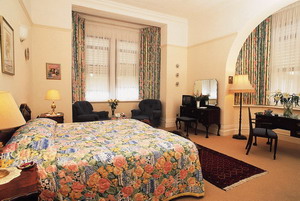 Room at Villa Lutzi - Click for a larger image, close to return...